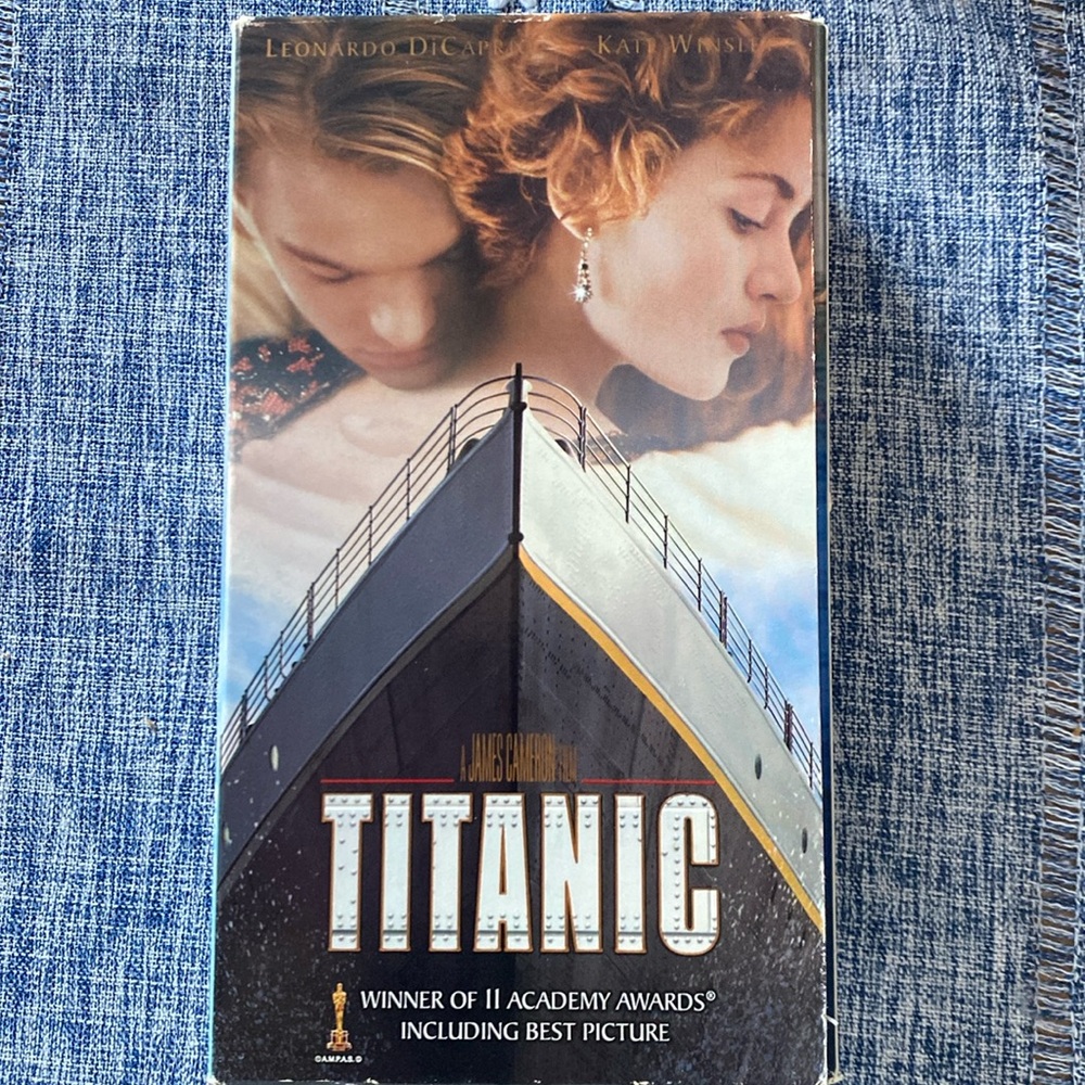 Titanic movie in VHS 2 tapes